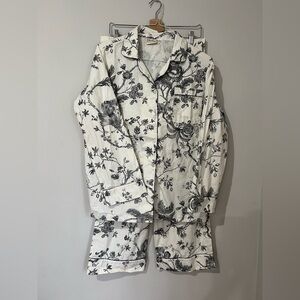 Mas d'Ouvan Paris Black and White Pajamas